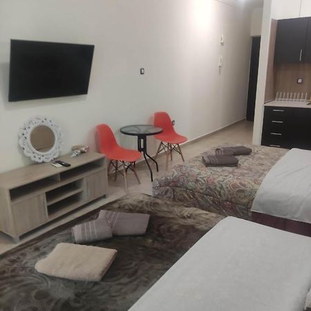 G M 3 Rooms Kentpo In The Heart Of The City Larissa Exteriör bild